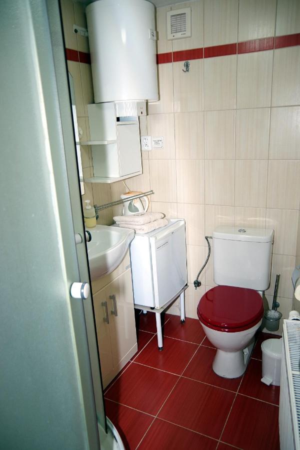 Sklep U Veselych Apartment Mutěnice Exterior foto